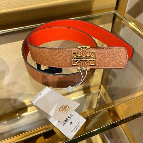 Tory Burch Reversible Britten Logo Belt 11/2 Inch, Classic Tan / Poppy Red - Picture 3 of 4